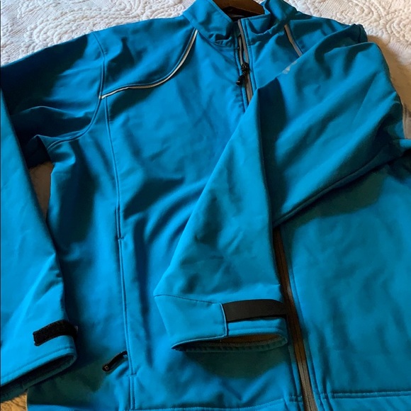 Cutter and Buck CB WearherTec full zip jacket - Picture 3 of 7